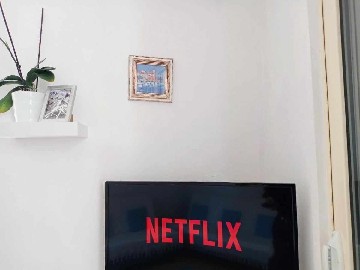 Kristi Apartment 2 Min To Sea Netflix & Espresso Station Sarandë Eksteriør billede