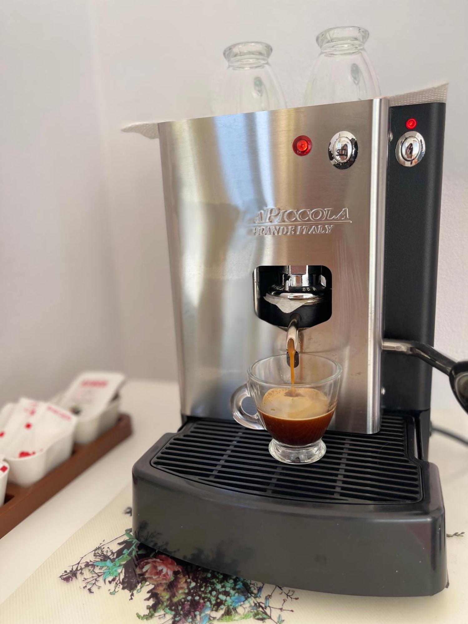 Kristi Apartment 2 Min To Sea Netflix & Espresso Station Sarandë Eksteriør billede